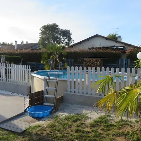 Maison Familiale Avec Piscine Hors Sol בית נופש סנט-וינסנט-דה-טירוס